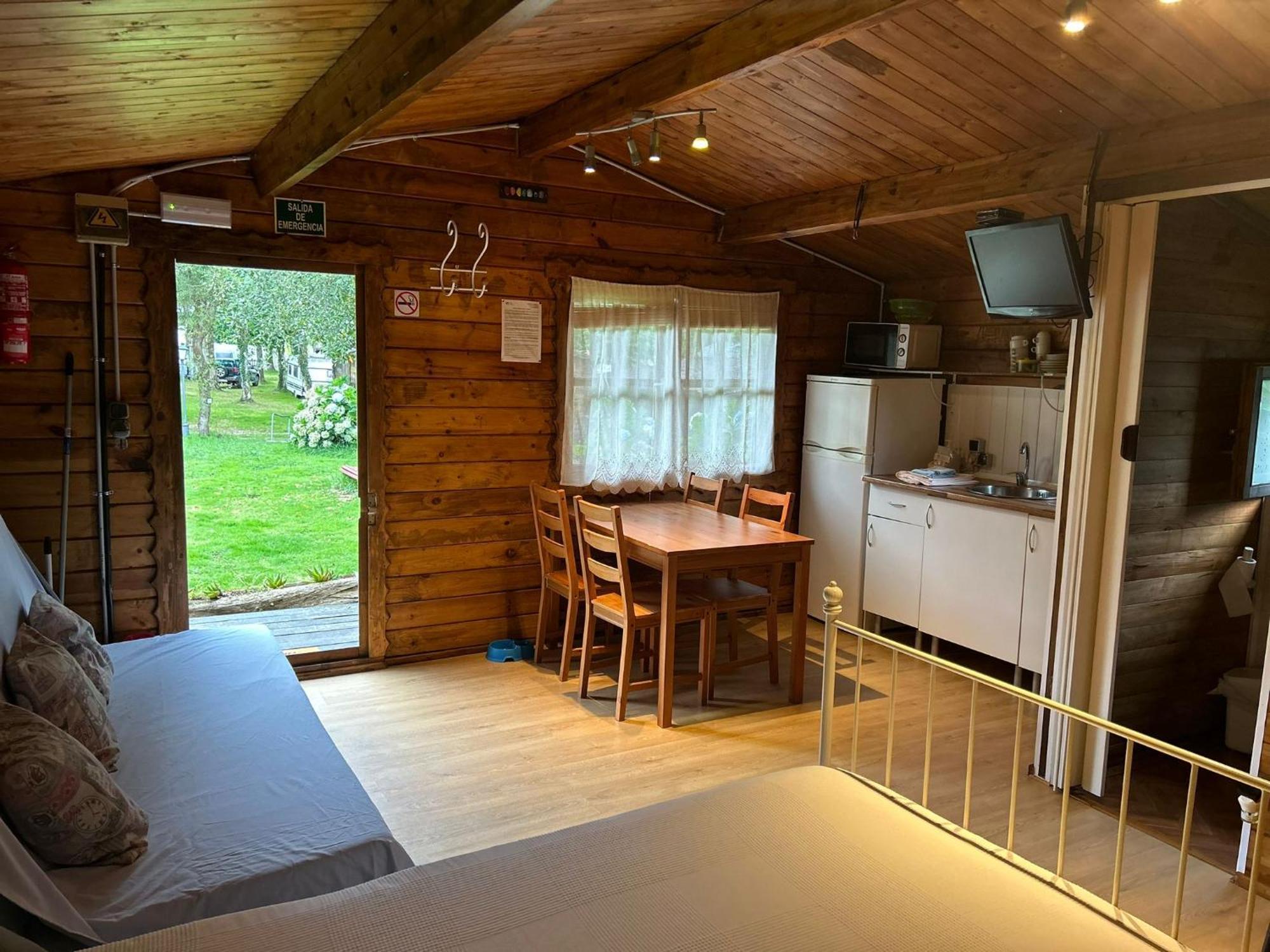 Camping A Grandella El Franco Екстериор снимка