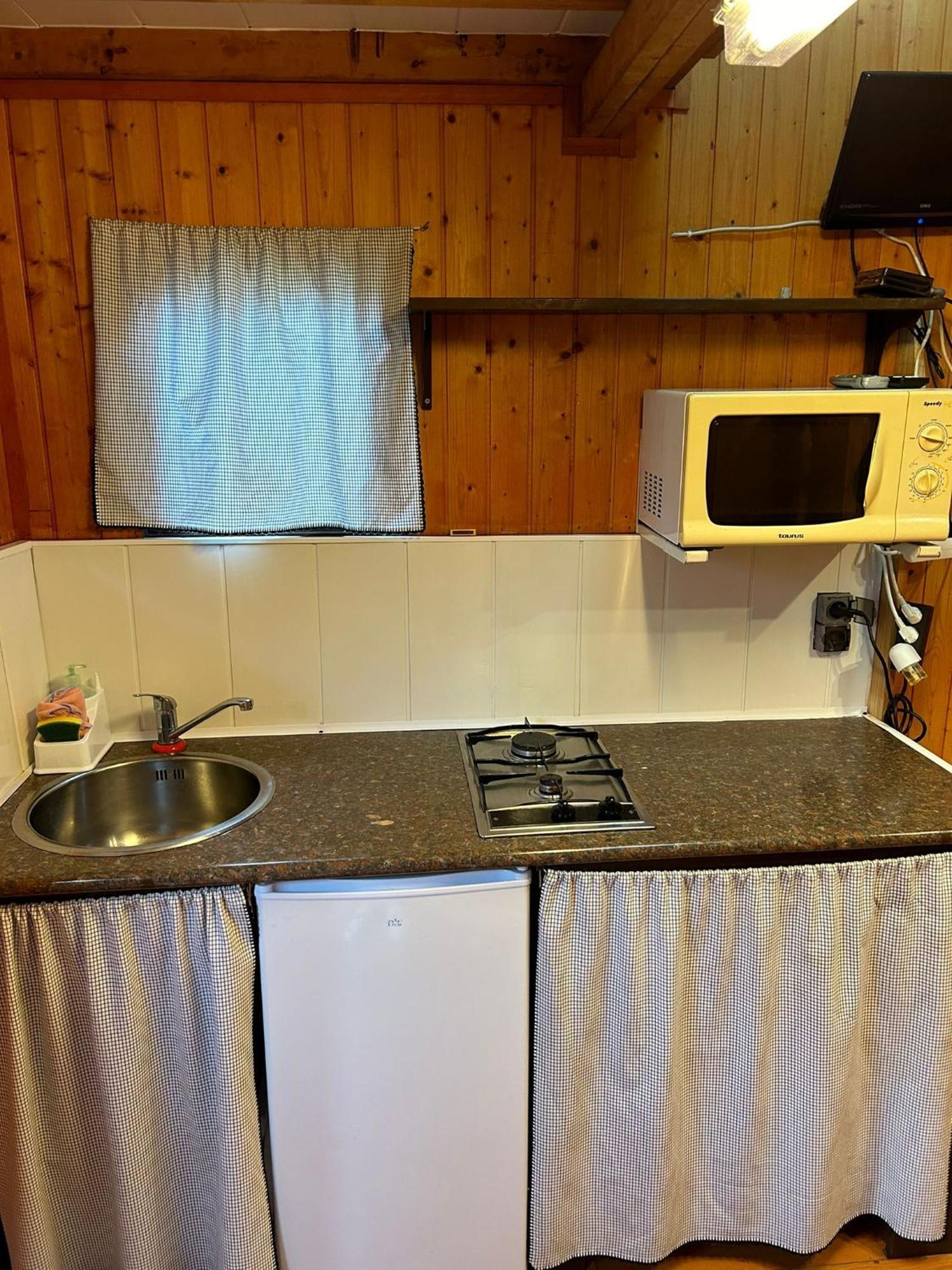 Camping A Grandella El Franco Стая снимка