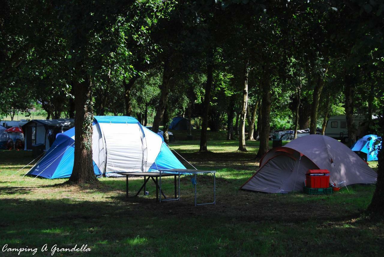 Camping A Grandella El Franco Екстериор снимка